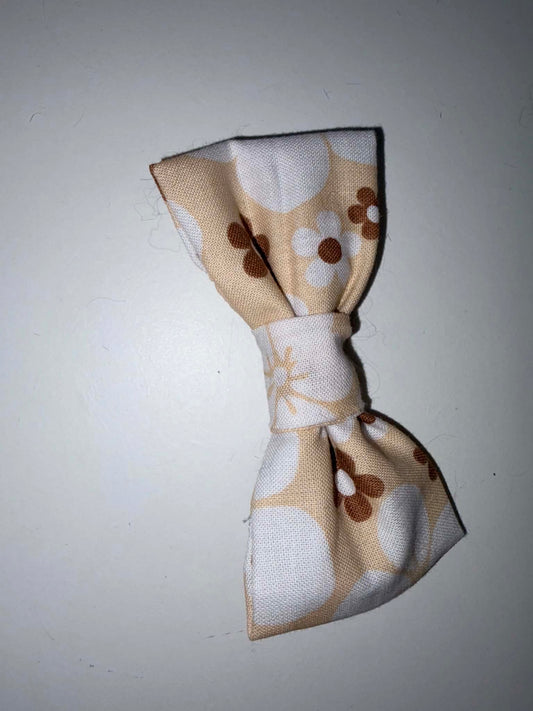 Retro Nude Floral Dog Bow