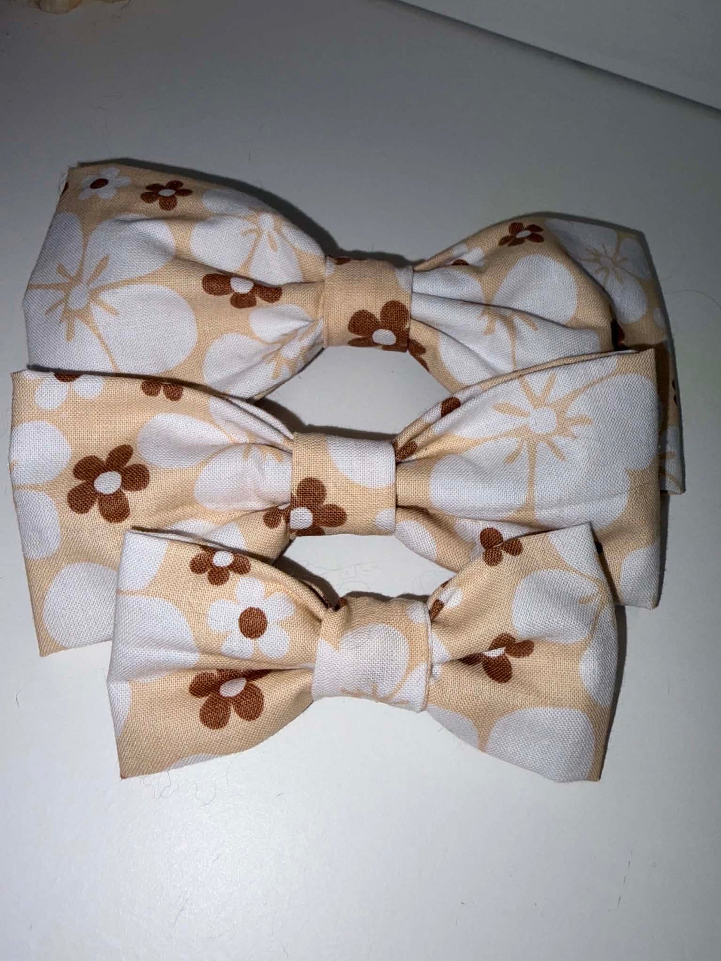 Retro Nude Floral Dog Bow